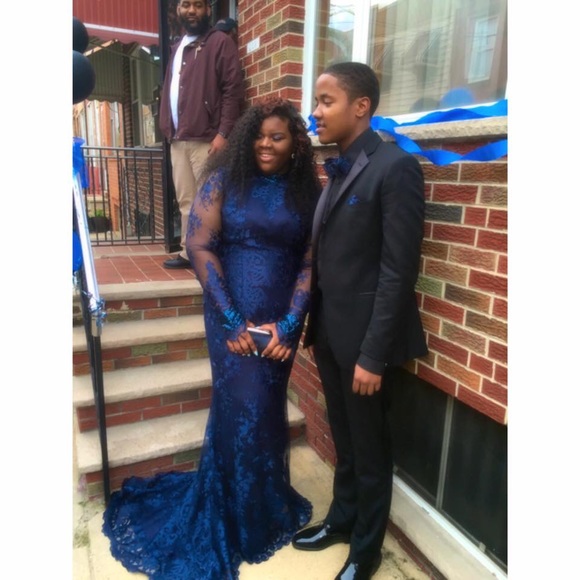 Size 18 Gown - Picture 4 of 4